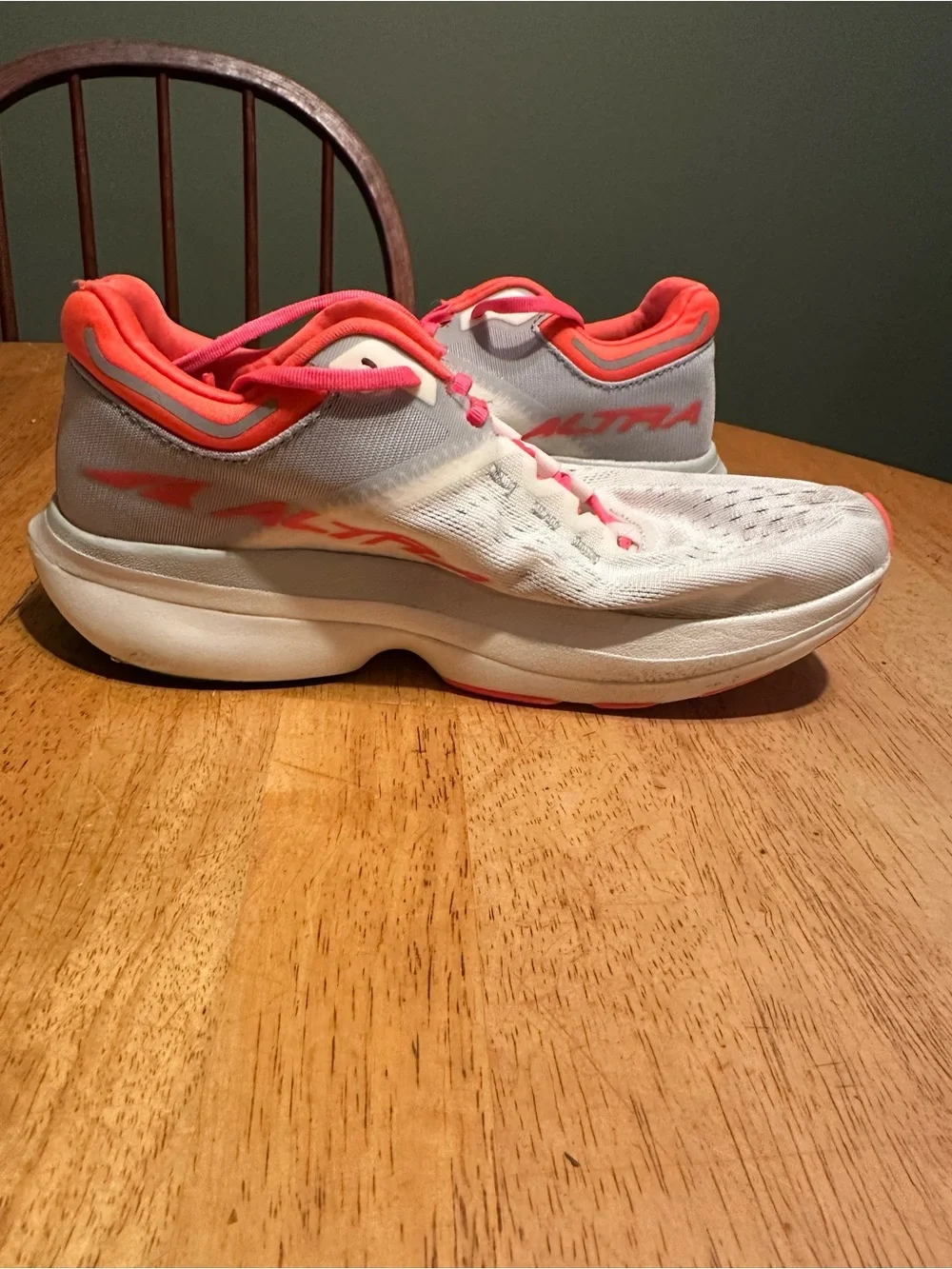 Altra Vanish Tempo Shoes Womens Size 7 White Coral Running Sneakers ALOA7R7F161